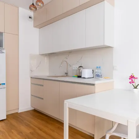 Park Skowroni Cosy By Bookinghost * 弗罗茨瓦夫